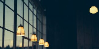 Jak długo trwa wymiana szyby przedniej?